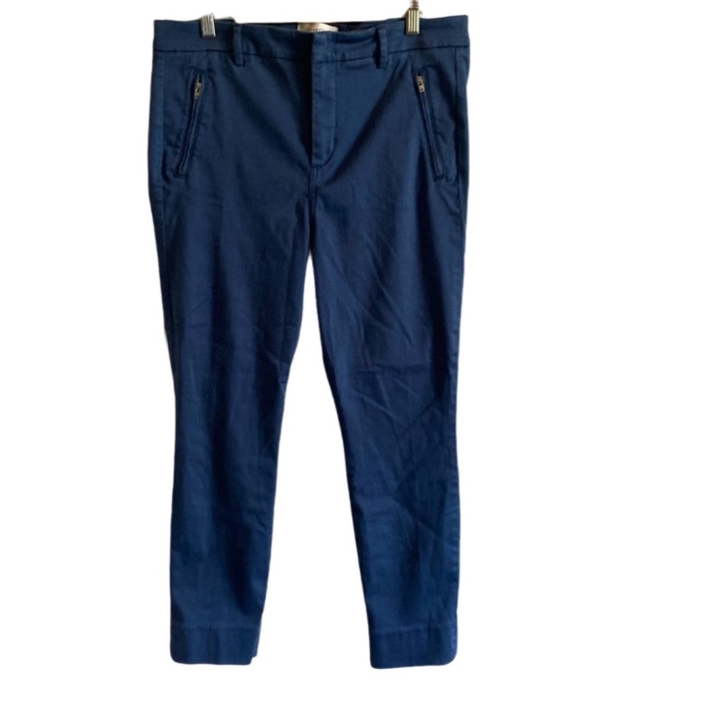 Level 99 pants. Medium blue. Size 32z zipper pockets.
